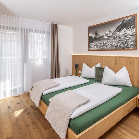 Zum Sonnentor App Larix Apartment Lutago Exterior photo