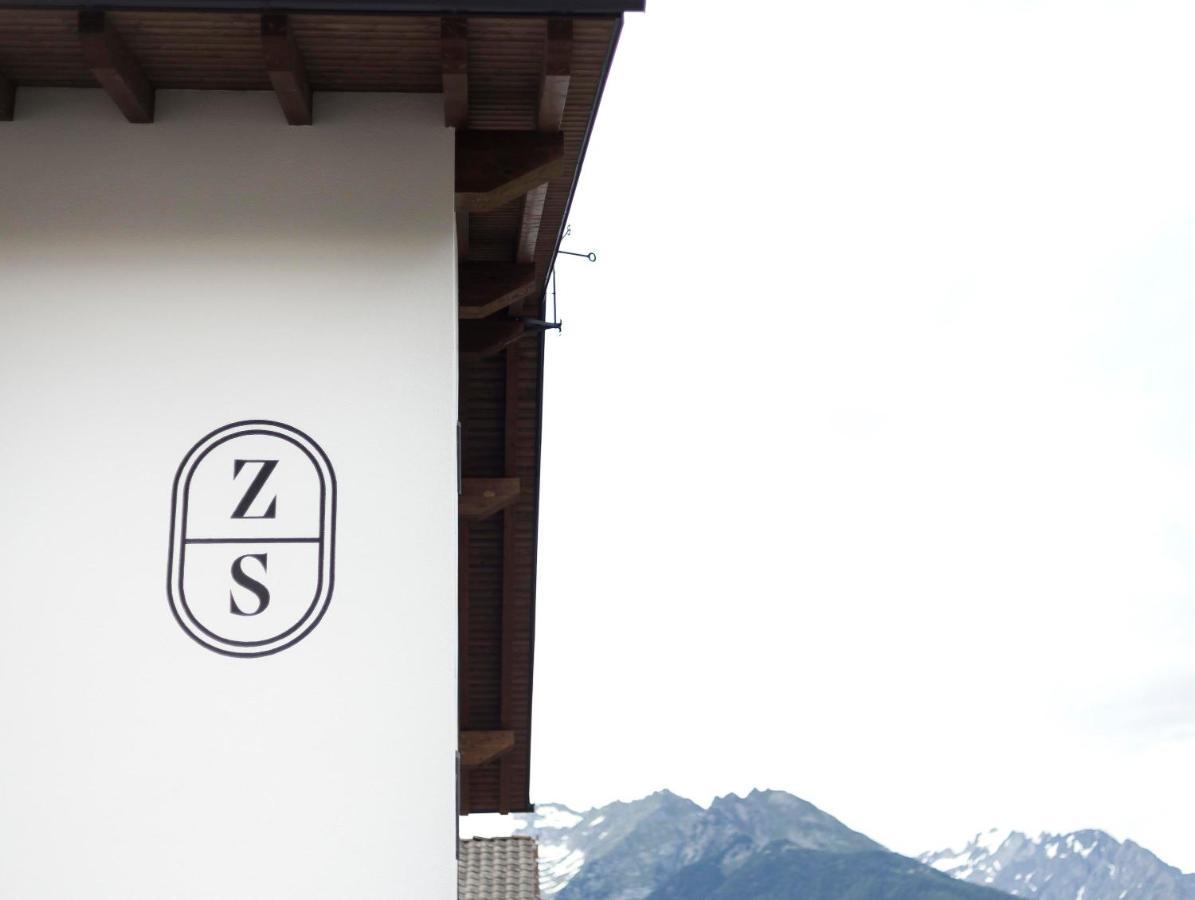 Zum Sonnentor App Larix Apartment Lutago Exterior photo