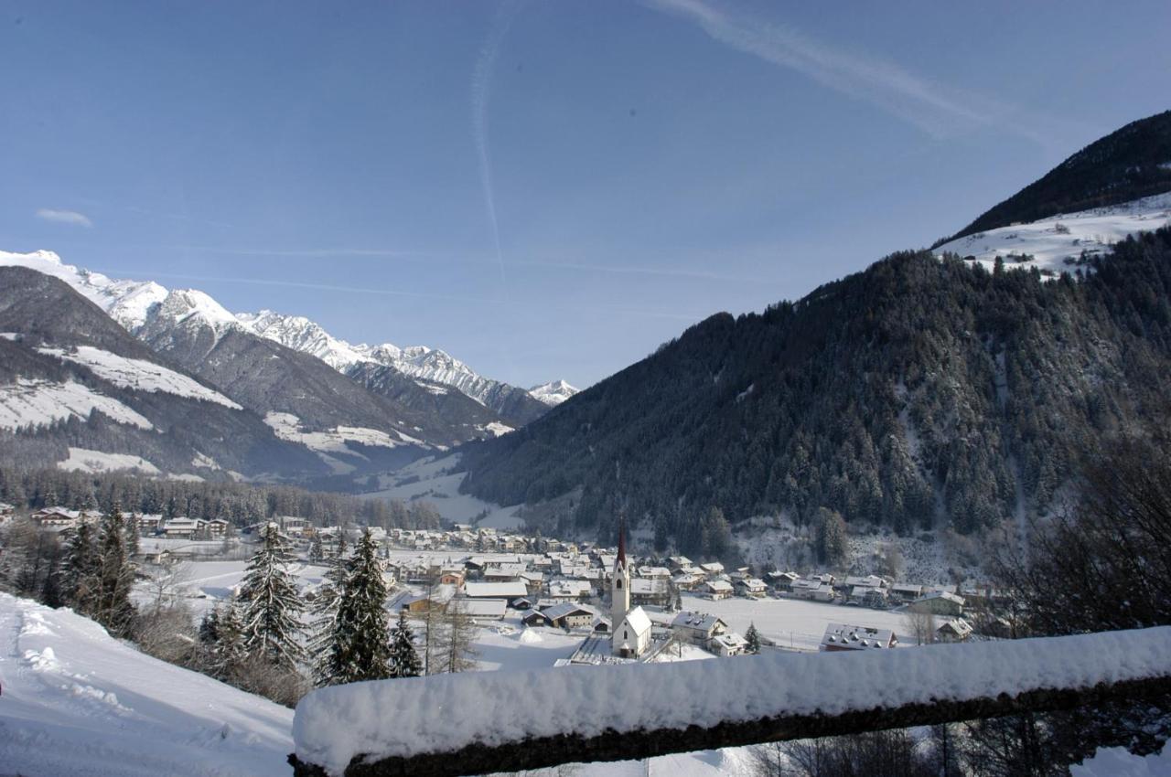 Zum Sonnentor App Larix Apartment Lutago Exterior photo
