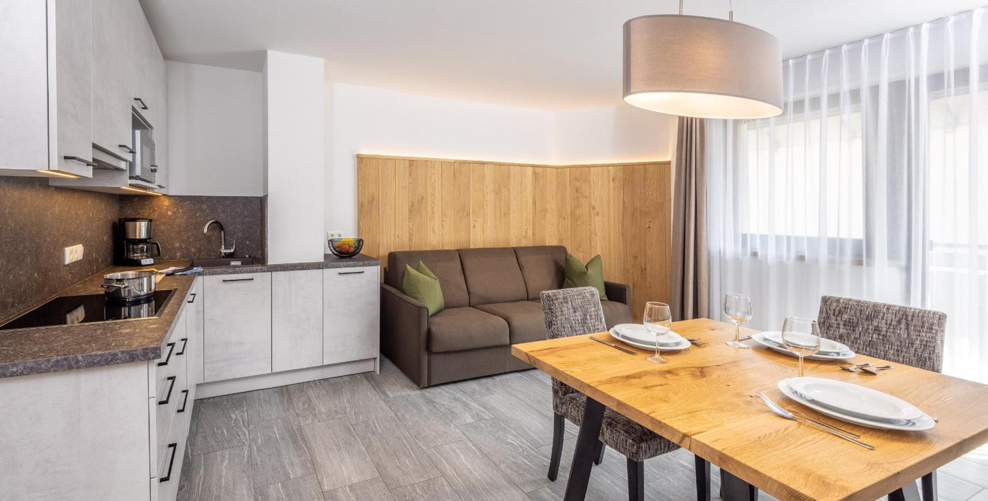 Zum Sonnentor App Larix Apartment Lutago Exterior photo